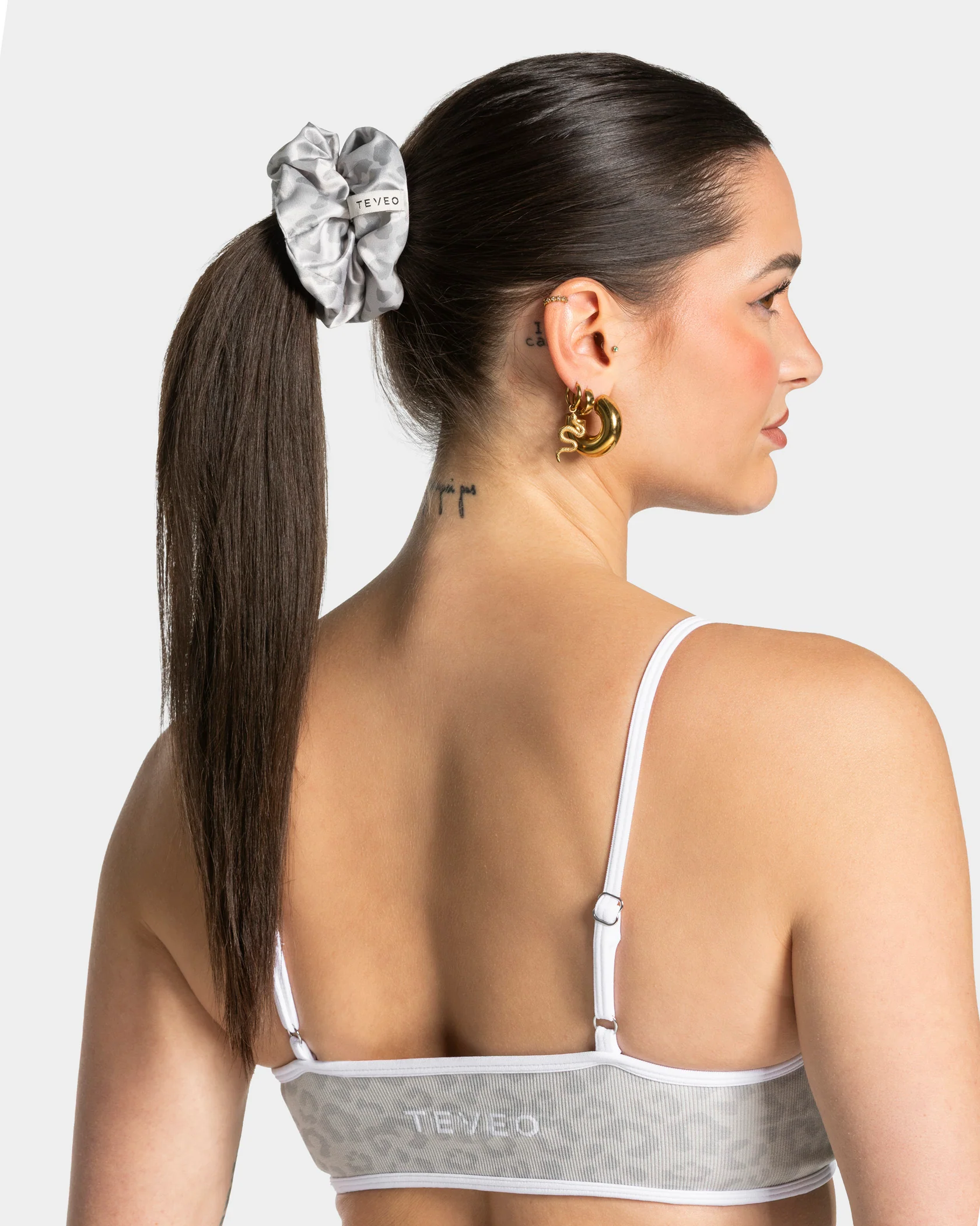 Contrastline Scrunchies (2er-Pack) ''Leo - Hellgrau''