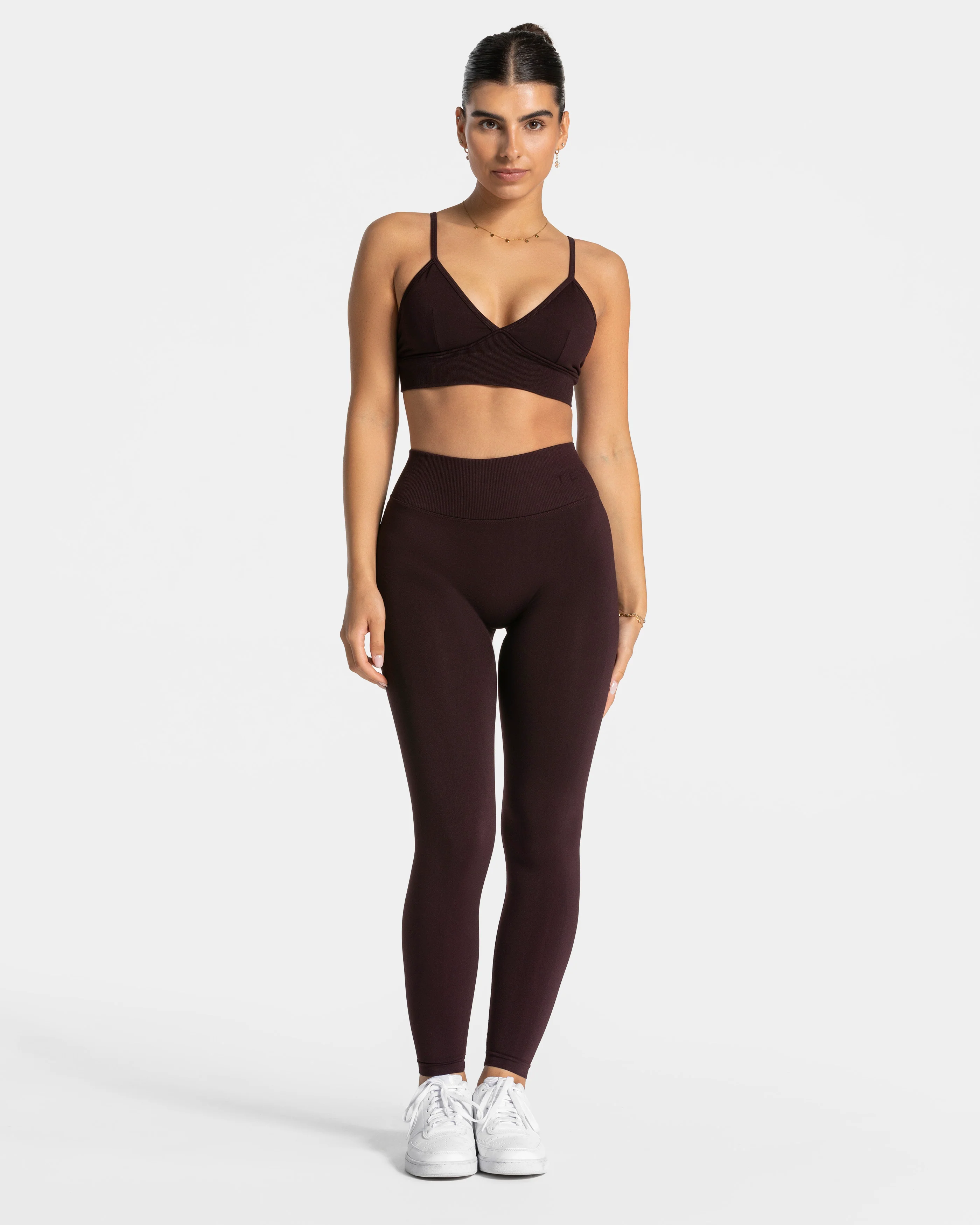 Essence Triangle Bh "Merlot" - Image 3