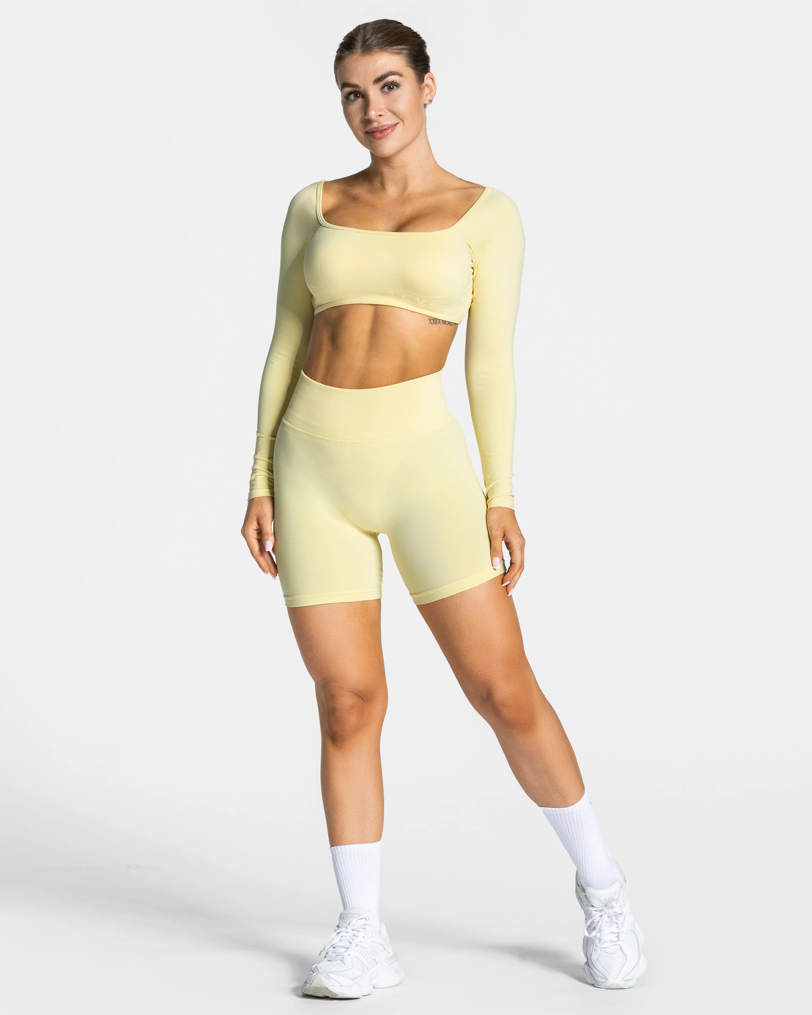 Femme Backless Longsleeve "Gelb" - Image 3