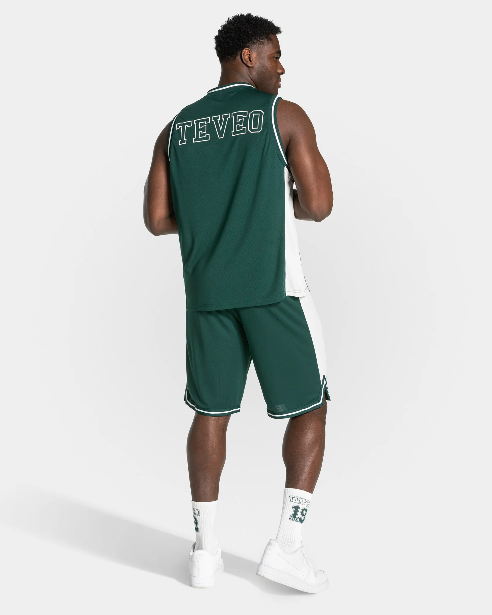 Football Shorts 9 Inch "Dunkelgrün" - Image 5