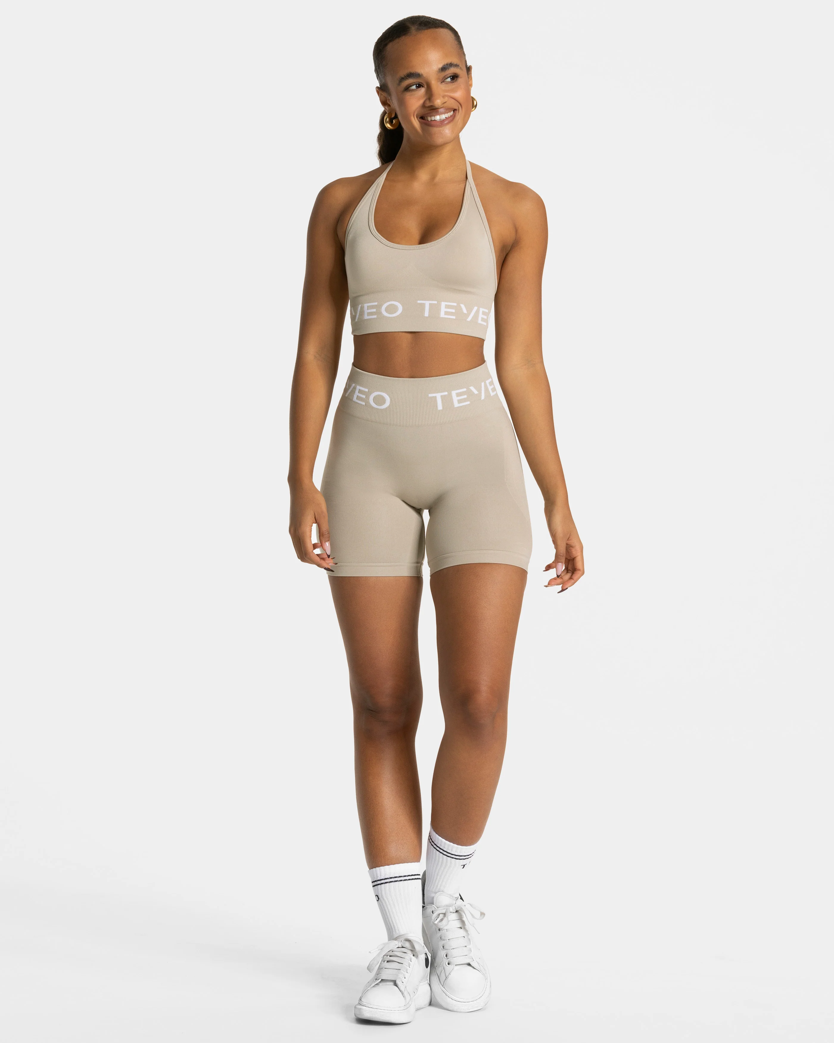 Signature Covert Scrunch Shorts "Latte" - Image 3