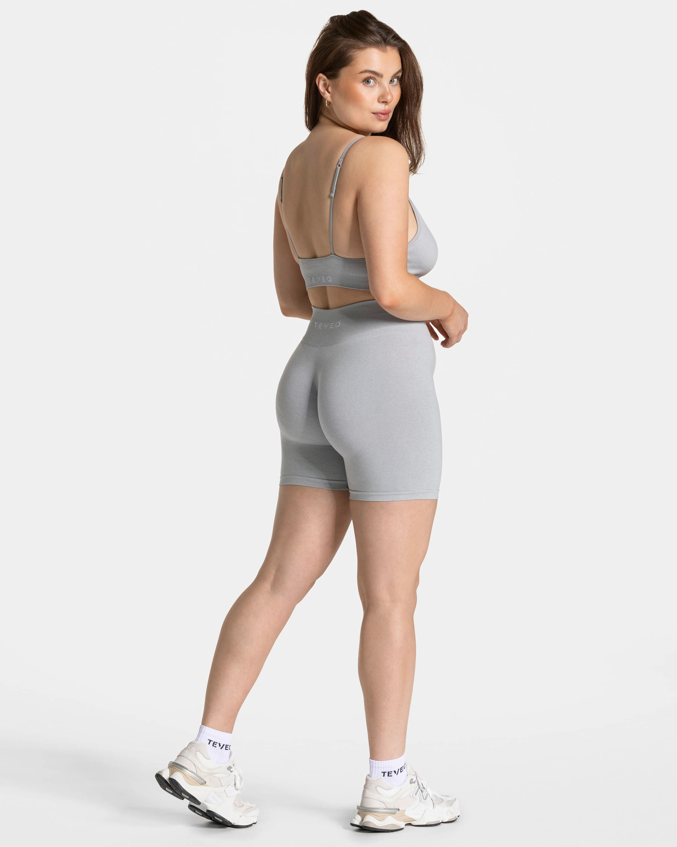 Timeless Pro Covert Scrunch Shorts "Hellgrau" - Image 5