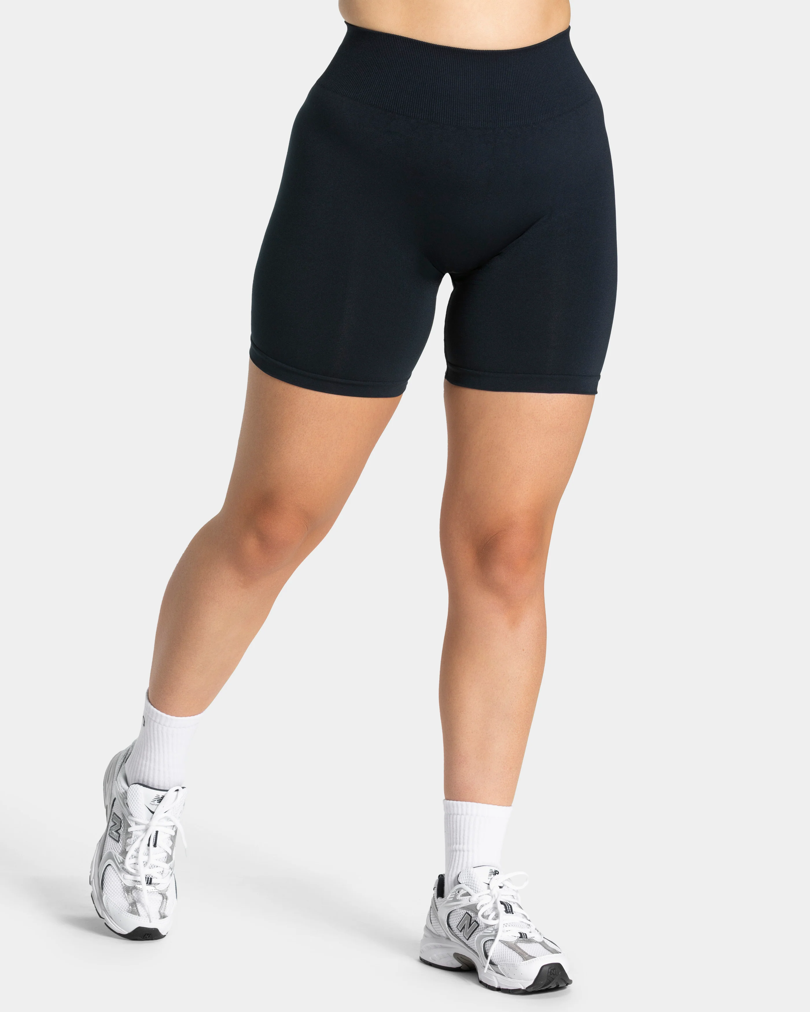 Timeless Pro Covert Scrunch Shorts "Midnight" - Image 2
