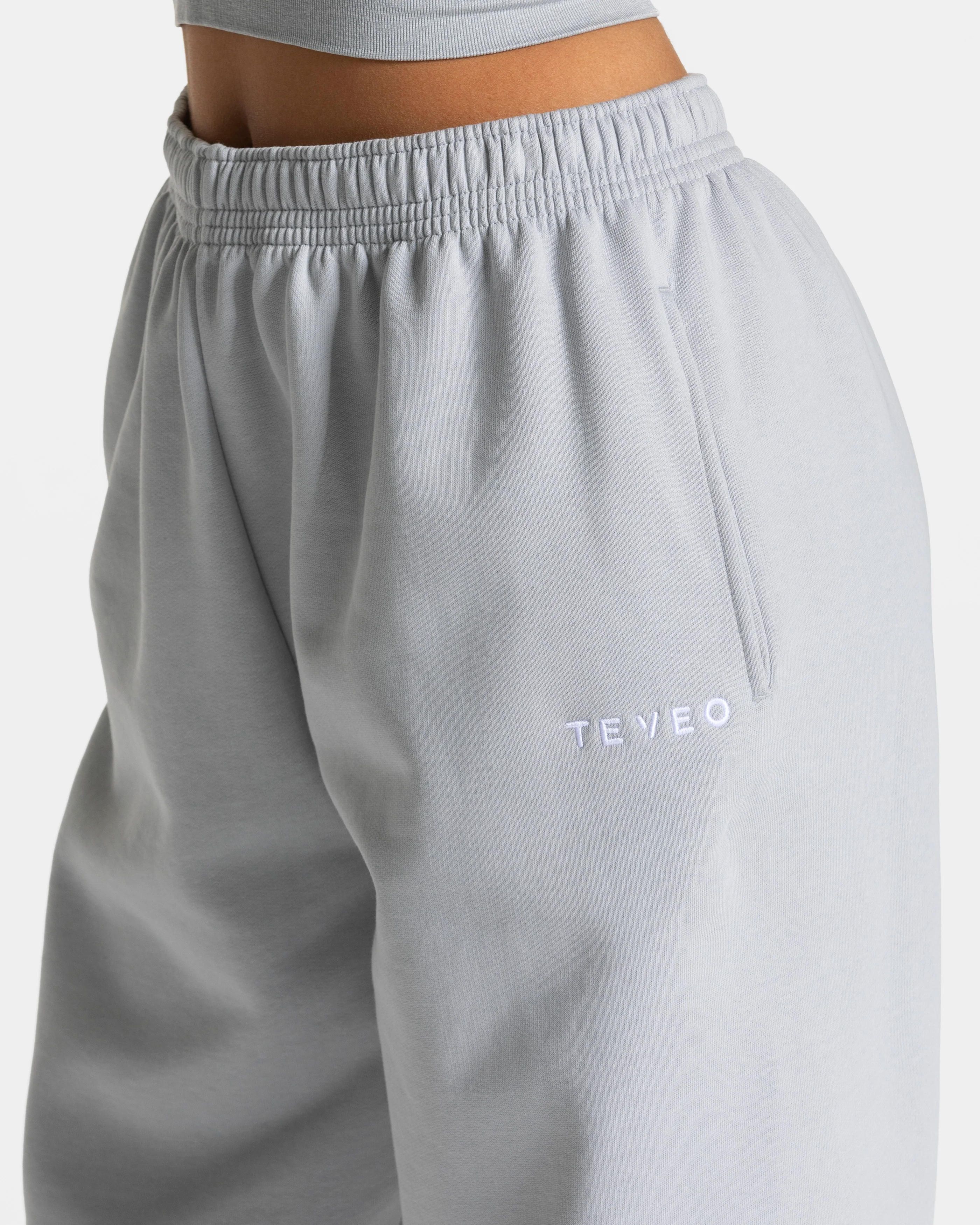 Timeless Pro Jogger ''Hellgrau'' - Image 4