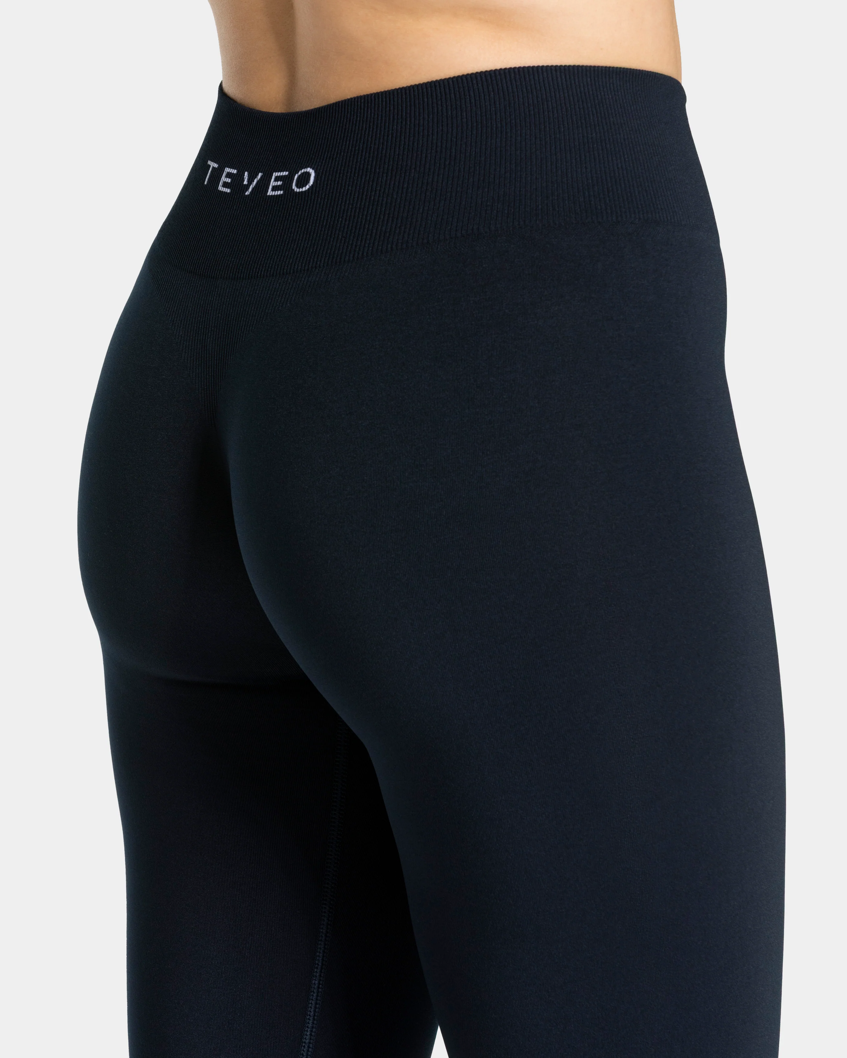 Timeless Pro Leggings "Midnight" - Image 4