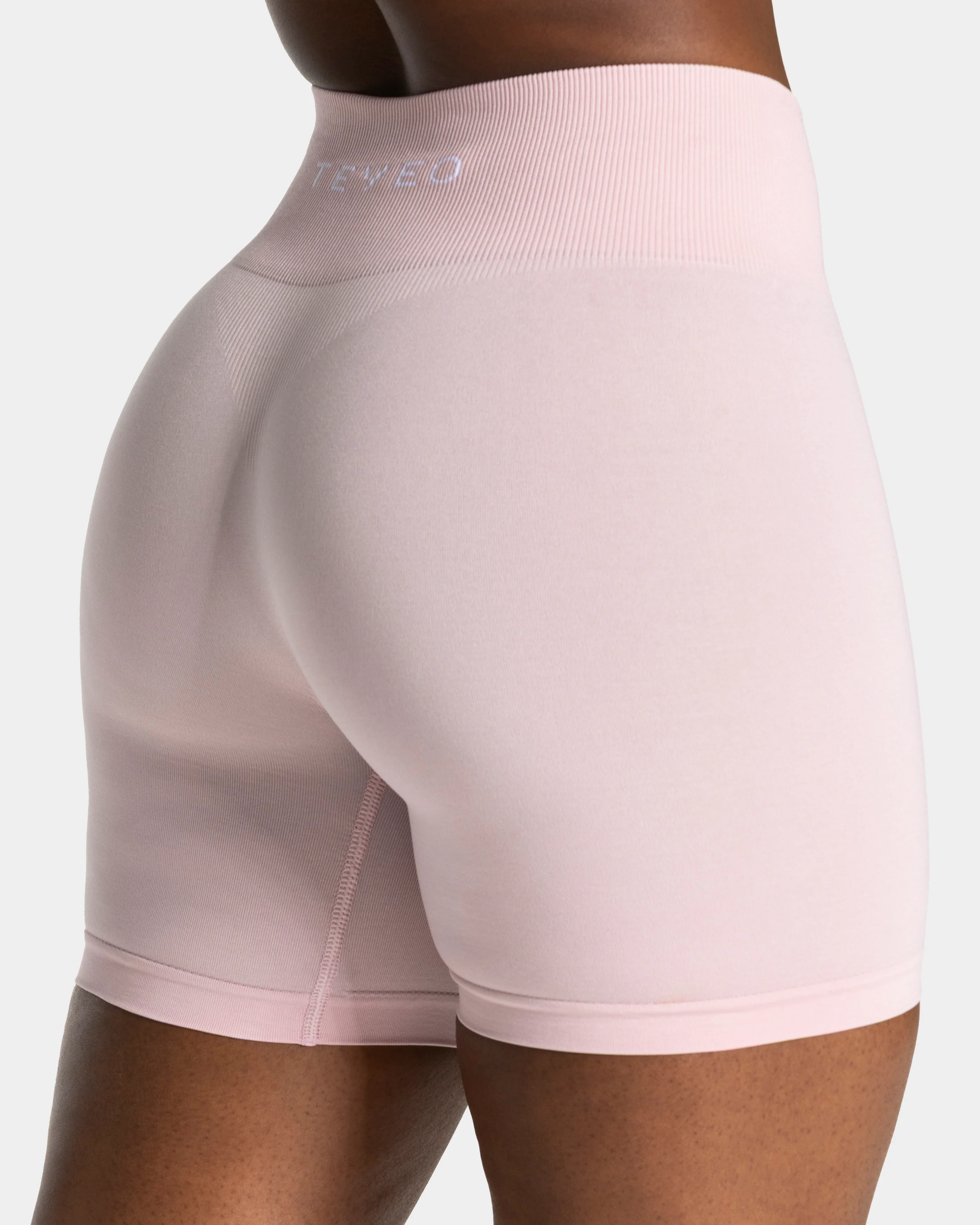 Timeless Pro Shorts "Rosa" - Image 4
