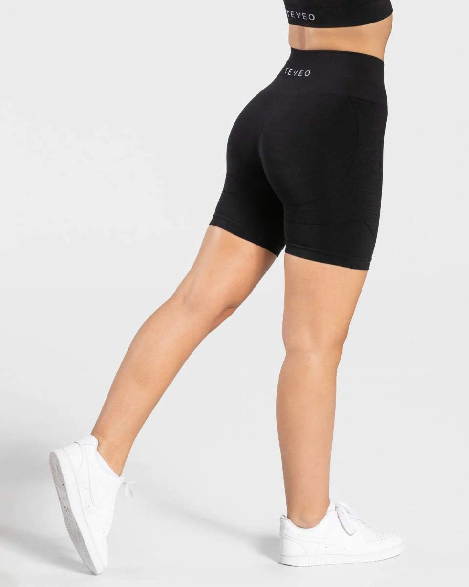 True Shorts "Schwarz"